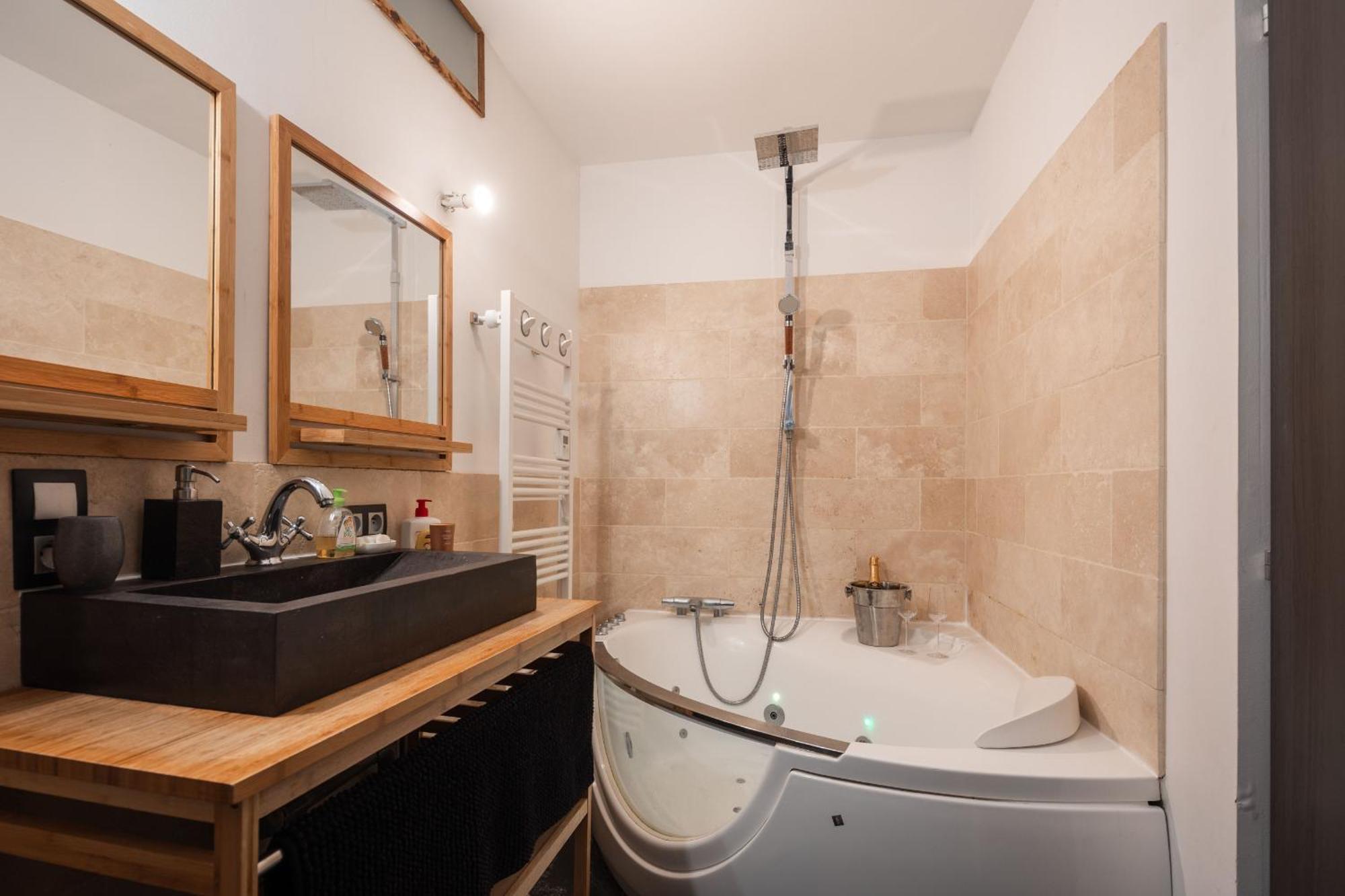Appartement Spacieux Au Coeur D'Angers Etage 1 - 6 Personnes 외부 사진
