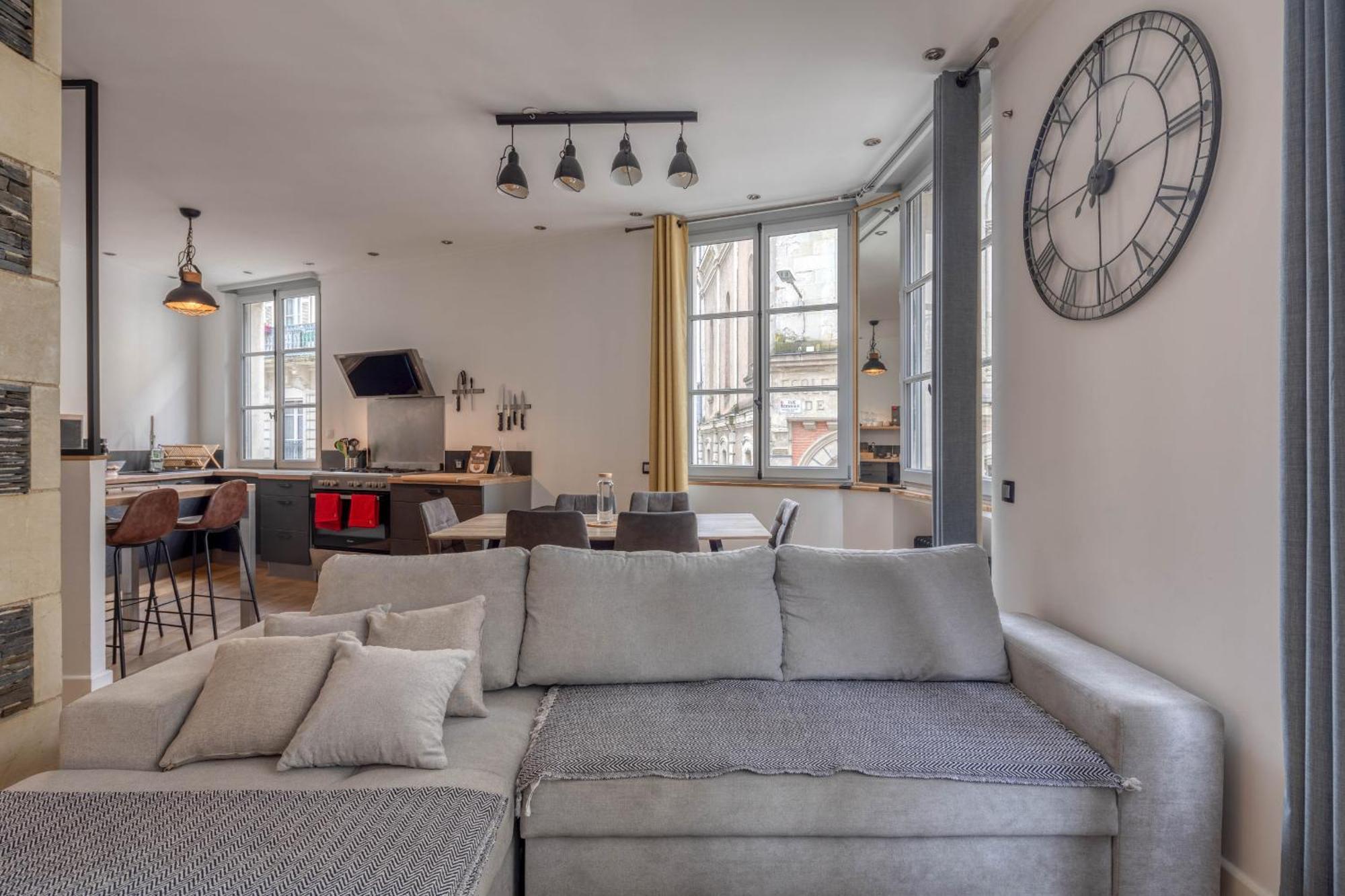 Appartement Spacieux Au Coeur D'Angers Etage 1 - 6 Personnes 외부 사진